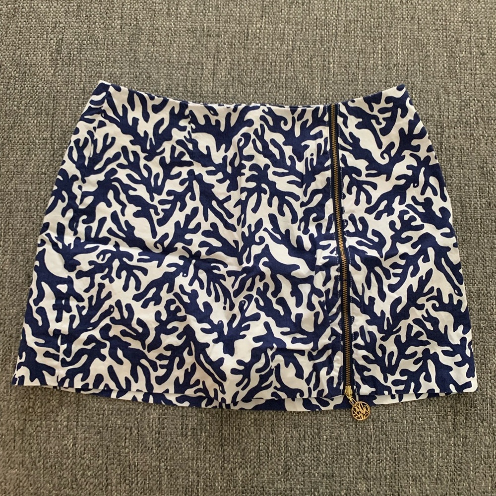NWOT Blue and white Lilly Pulitzer skort with zipper detail size 0